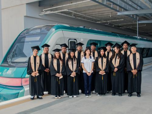 Egresan 151 técnicos ferroviarios del CONALEP para fortalecer el Tren Maya y la movilidad nacional: Mario Delgado